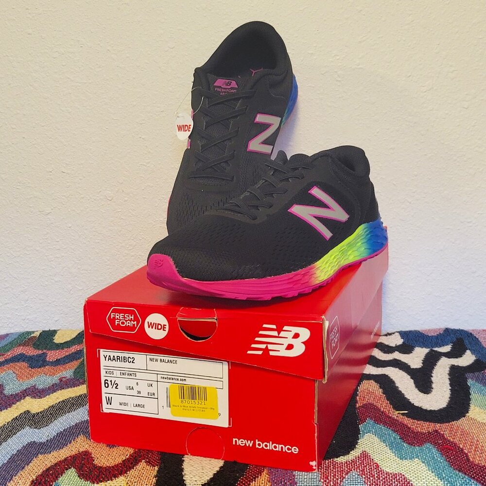 Blue & Black Arishi Sneakers by New Balance Size 6.5 Kids